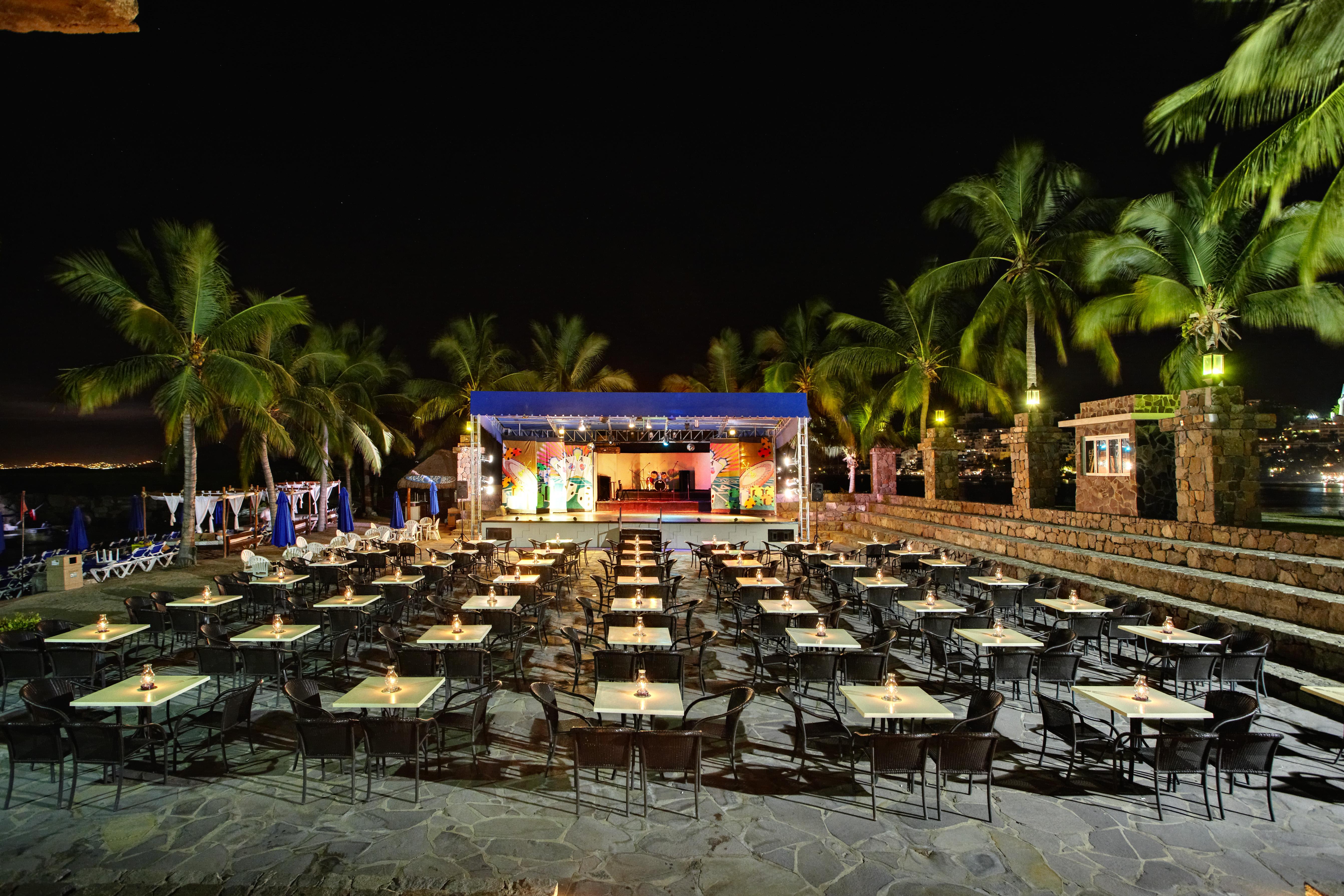 Barcelo Karmina Hotel Manzanillo Exterior foto The stage at the resort