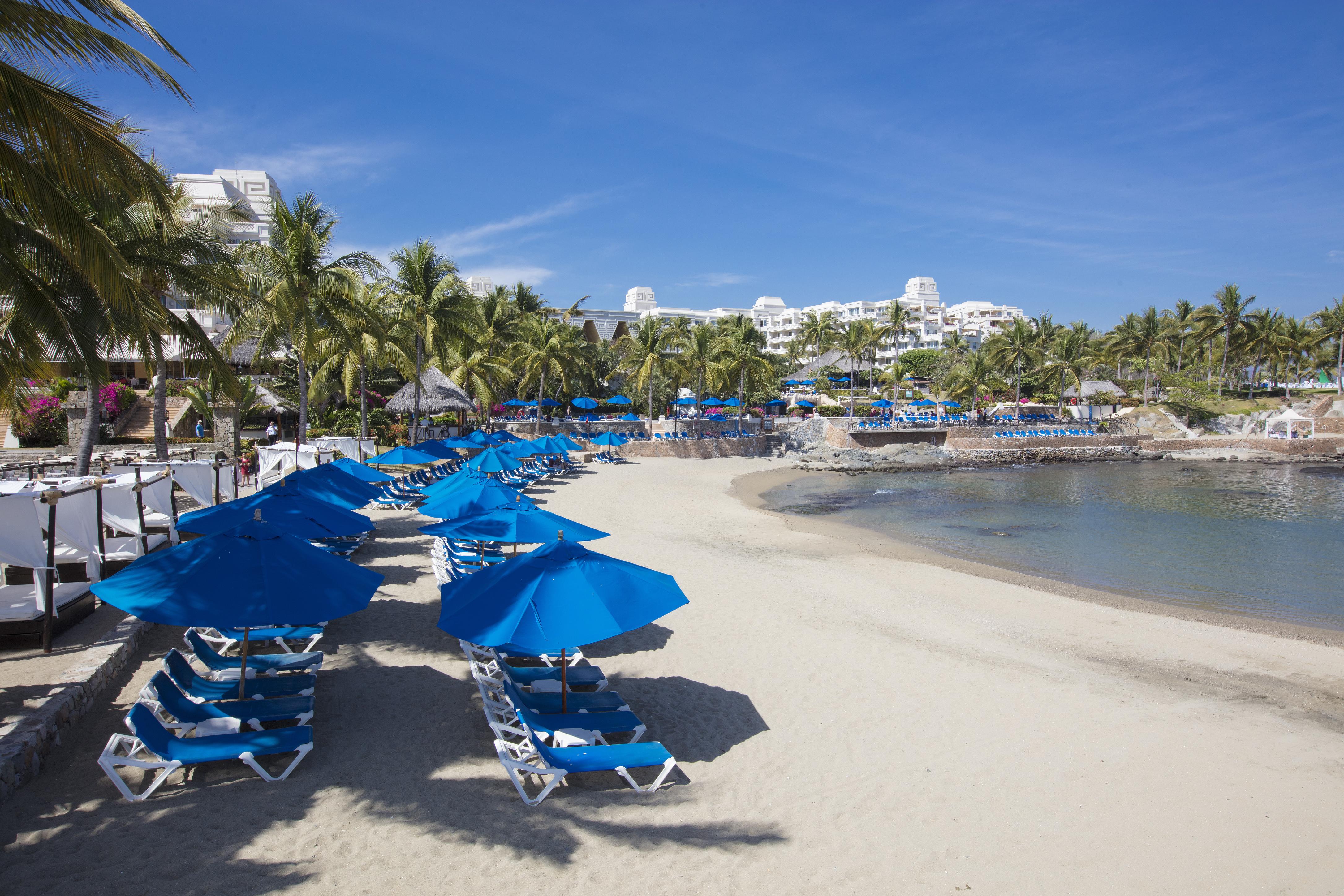 Barcelo Karmina Hotel Manzanillo Exterior foto Beach at the Grand Fiesta Americana Resort, Acapulco, Mexico