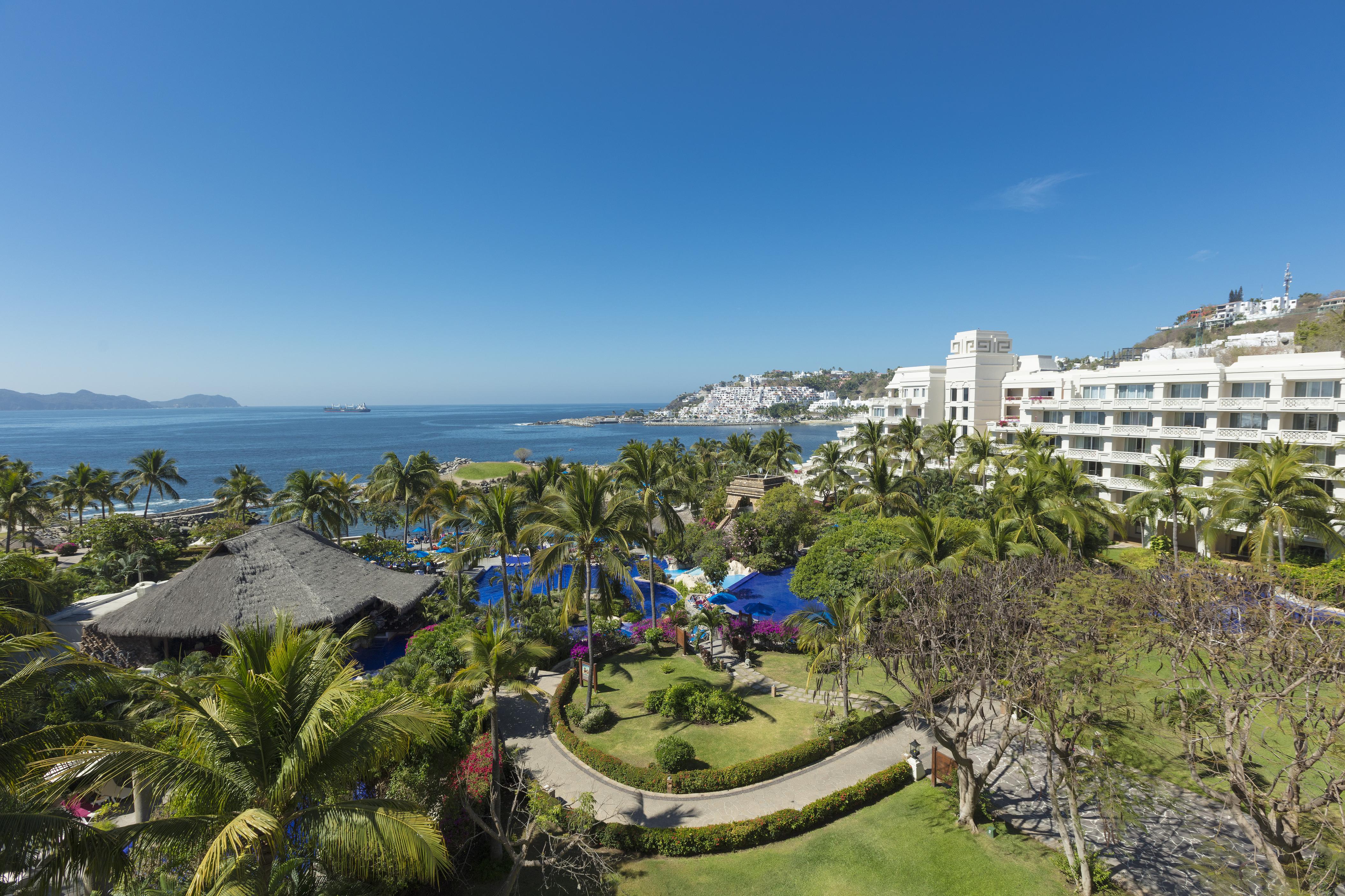 Barcelo Karmina Hotel Manzanillo Exterior foto View of the Bay of Acapulco